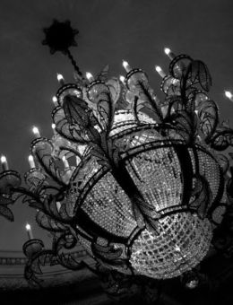 Lustre montgolfière de style Empire et plafonniers